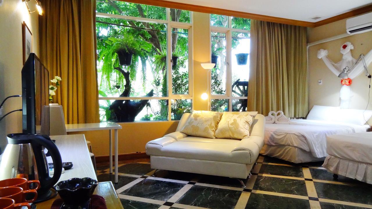 Asias Boutique Club /The Homestays Rangsit Bagian luar foto