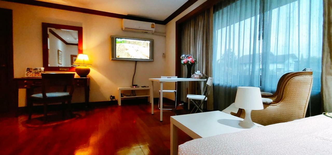 Asias Boutique Club /The Homestays Rangsit Bagian luar foto